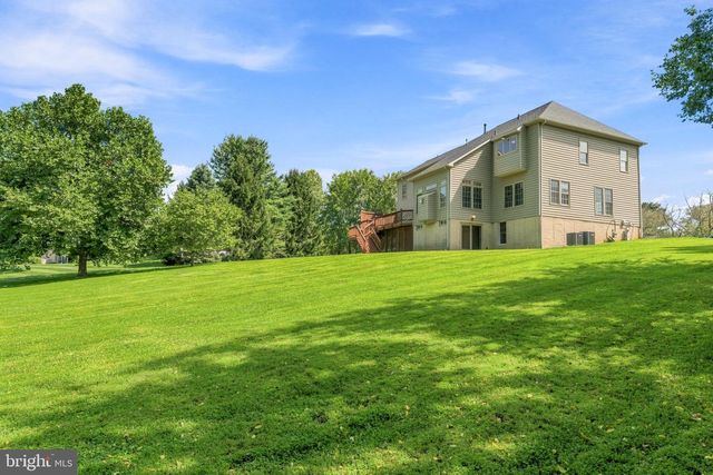 12 WINDFLOWER CT, Reisterstown, MD 21136