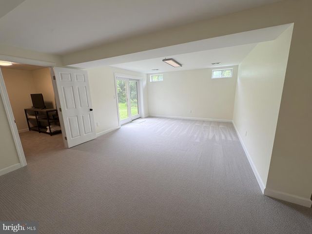 12 WINDFLOWER CT, Reisterstown, MD 21136