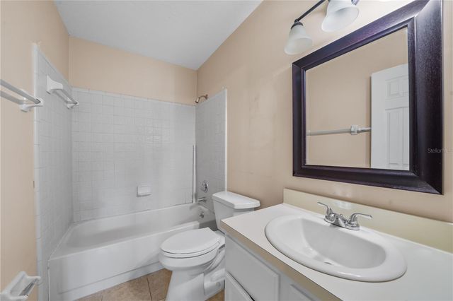 5701 SW 10TH PLACE, Gainesville, FL 32607
