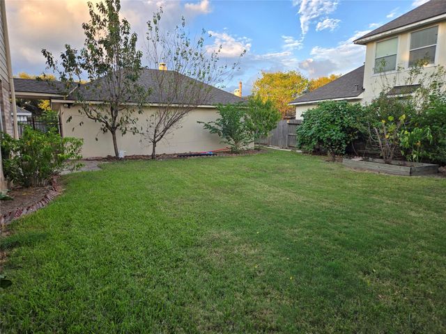 11015 Sporting Hill Lane, Sugar Land, TX 77498