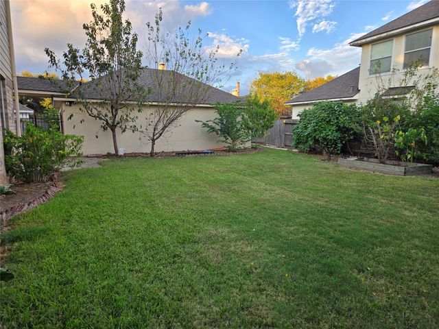 11015 Sporting Hill Lane, Sugar Land, TX 77498