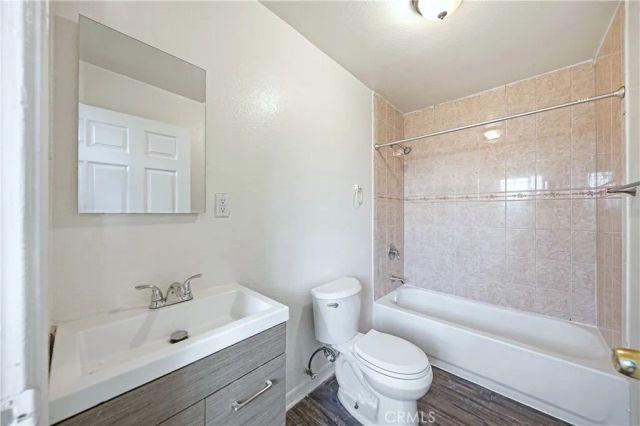 10929 Compton Avenue, Los Angeles, CA 90059
