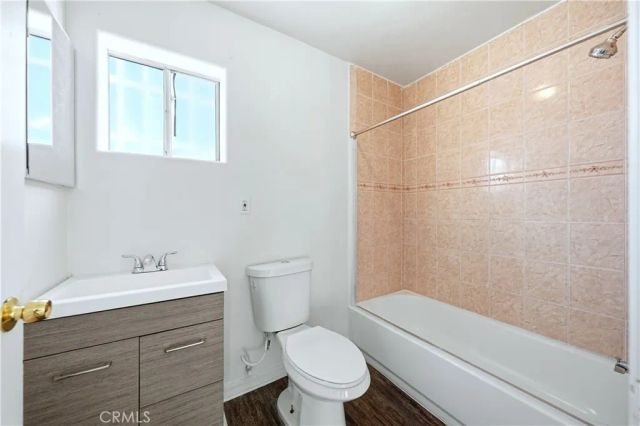 10929 Compton Avenue, Los Angeles, CA 90059