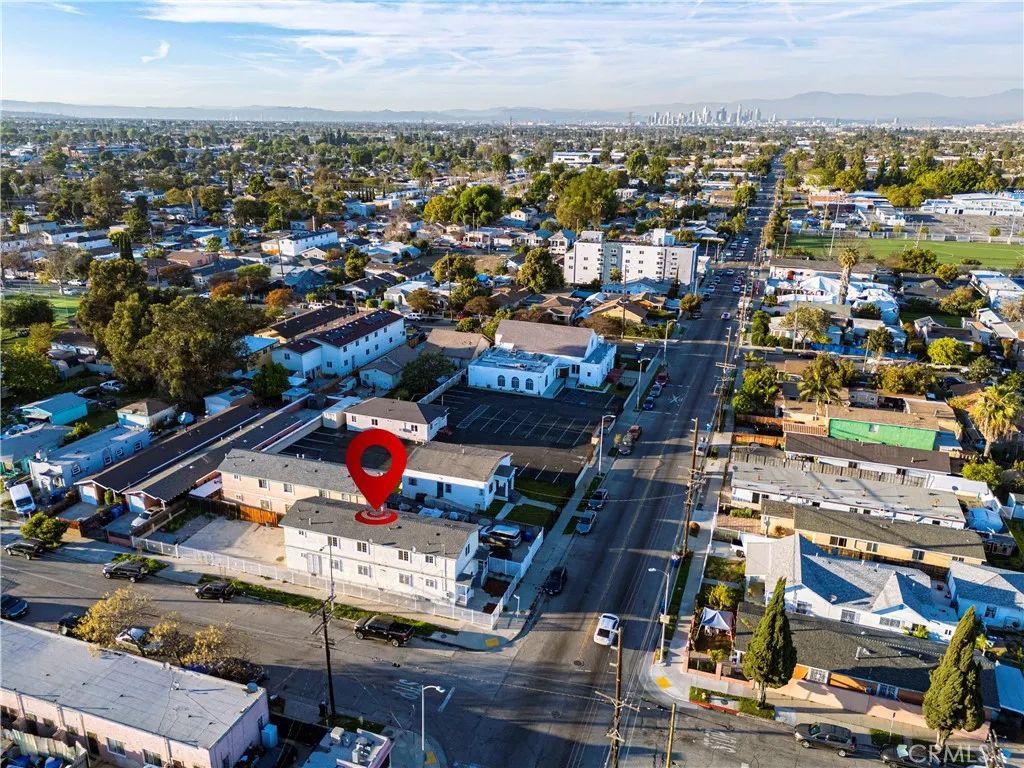 10929 Compton Avenue, Los Angeles, CA 90059