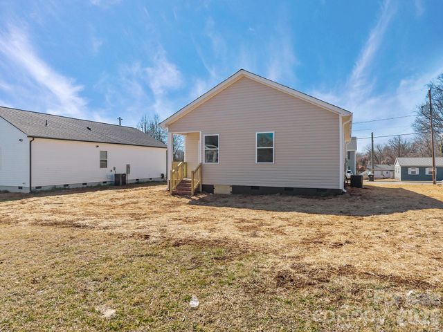 111 E Earnhardt Street, Salisbury, NC 28144