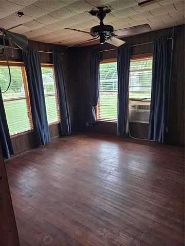 3165 CR 302, Rockdale, TX 76567