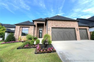 11220 S Fir Avenue W, Jenks, OK 74037