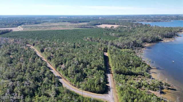 145 Wind Jammer Lane W, Merritt, NC 28556