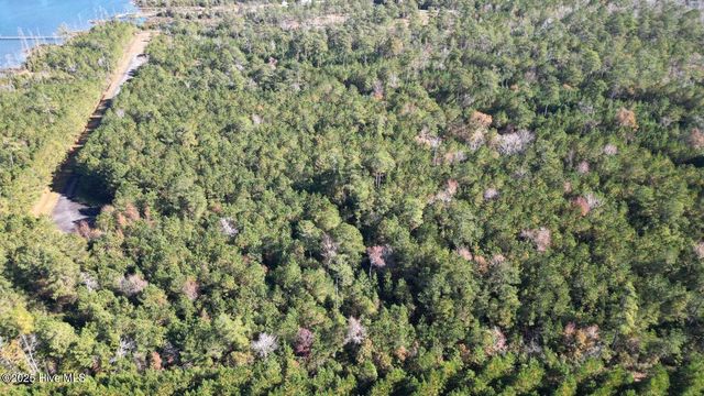 145 Wind Jammer Lane W, Merritt, NC 28556