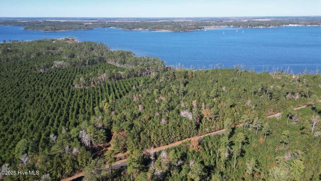 145 Wind Jammer Lane W, Merritt, NC 28556