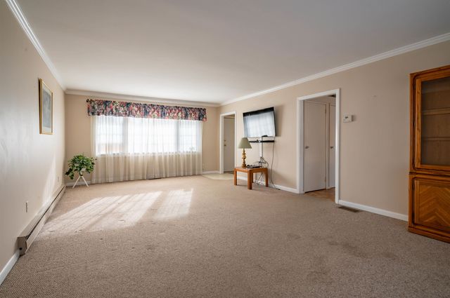 21 Victor Avenue, Nashua, NH 03060