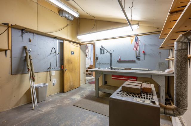 21 Victor Avenue, Nashua, NH 03060