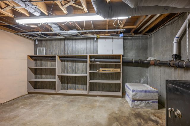 21 Victor Avenue, Nashua, NH 03060