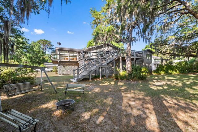 6195 Ranch Road, Wadmalaw Island, SC 29487