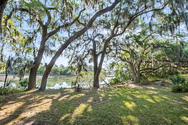 6195 Ranch Road, Wadmalaw Island, SC 29487