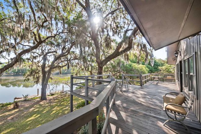 6195 Ranch Road, Wadmalaw Island, SC 29487