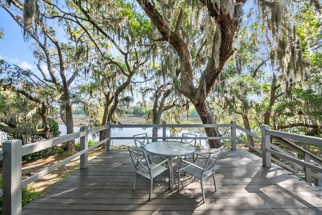 6195 Ranch Road, Wadmalaw Island, SC 29487