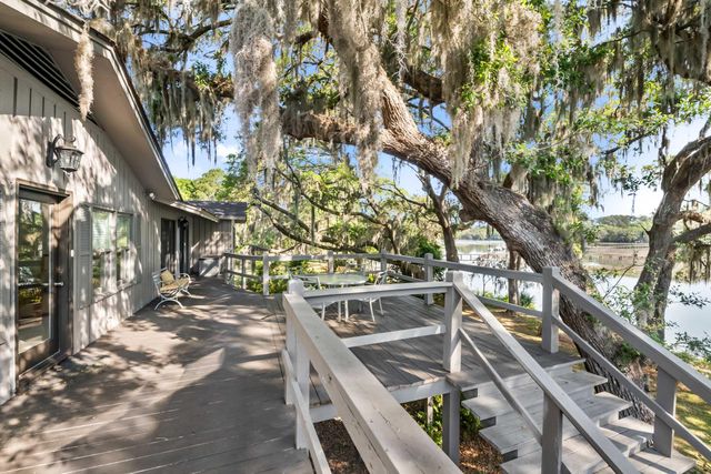 6195 Ranch Road, Wadmalaw Island, SC 29487
