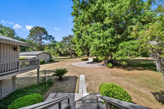 6195 Ranch Road, Wadmalaw Island, SC 29487