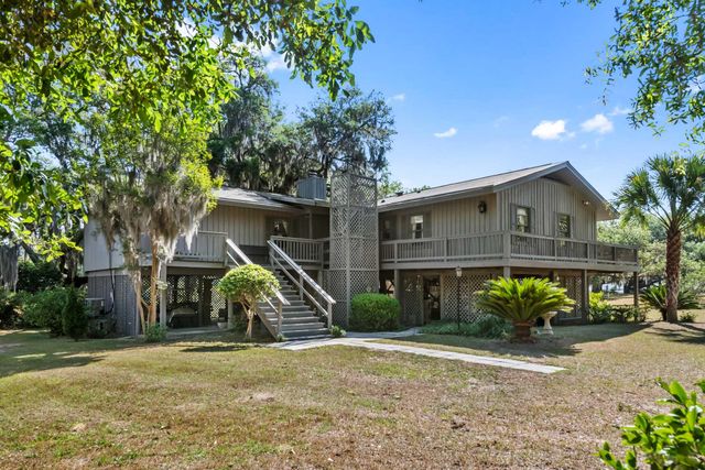 6195 Ranch Road, Wadmalaw Island, SC 29487