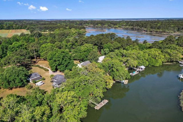 6195 Ranch Road, Wadmalaw Island, SC 29487