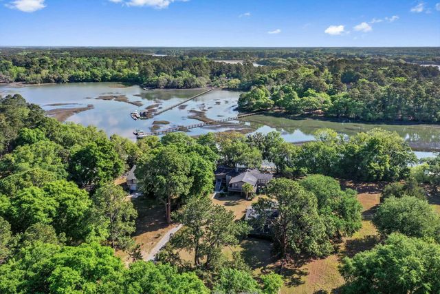 6195 Ranch Road, Wadmalaw Island, SC 29487