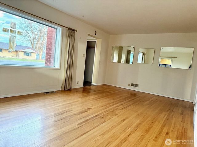 1006 E Dobson Road, Odessa, WA 99159