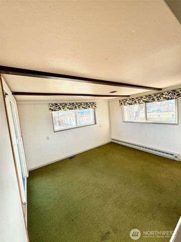 1006 E Dobson Road, Odessa, WA 99159