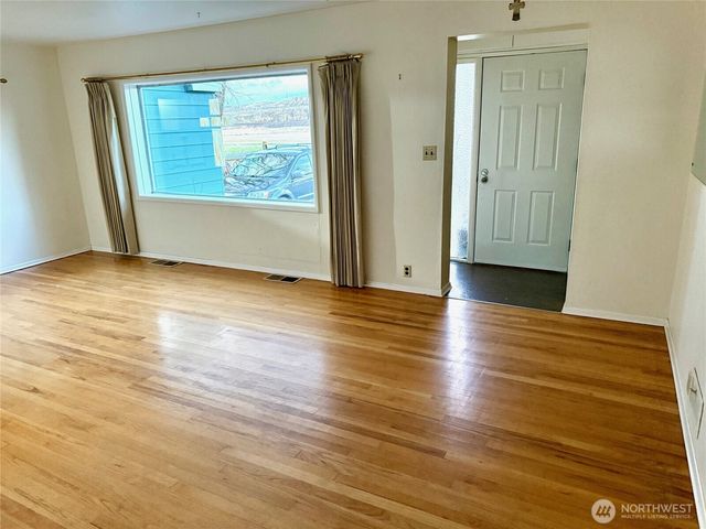 1006 E Dobson Road, Odessa, WA 99159