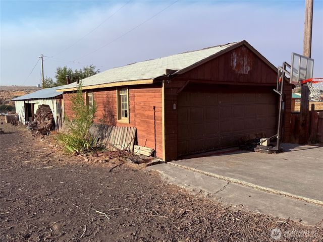 1006 E Dobson Road, Odessa, WA 99159
