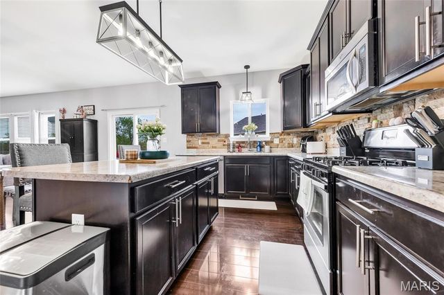 821 Grant Park Court, Wentzville, MO 63385