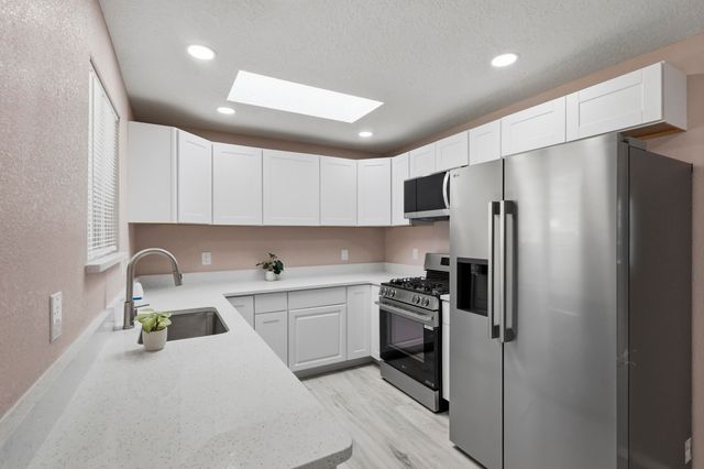 3621 Comanche Road NE, Albuquerque, NM 87110