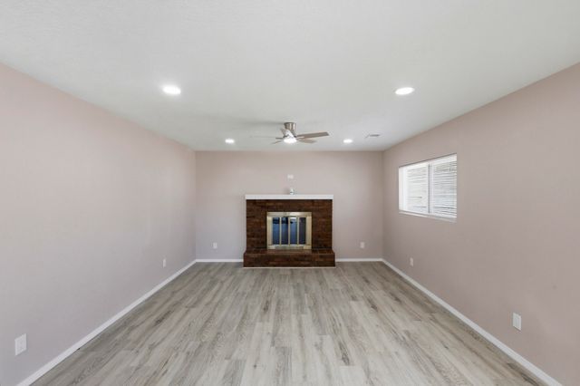 3621 Comanche Road NE, Albuquerque, NM 87110