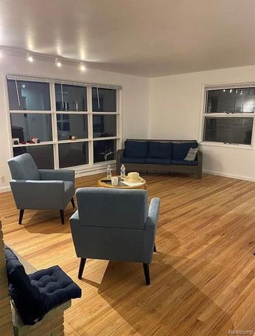 3443 Nichols Road, Auburn Hills, MI 48326