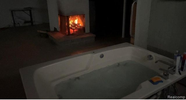 3443 Nichols Road, Auburn Hills, MI 48326