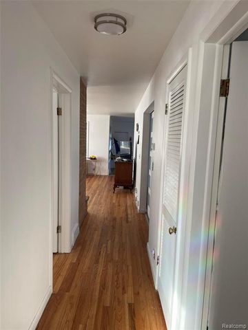 3443 Nichols Road, Auburn Hills, MI 48326