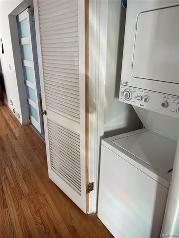 3443 Nichols Road, Auburn Hills, MI 48326