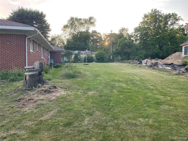 3443 Nichols Road, Auburn Hills, MI 48326