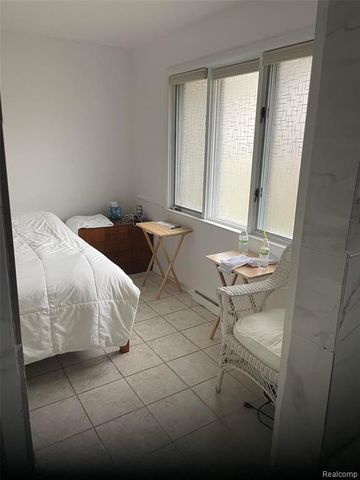 3443 Nichols Road, Auburn Hills, MI 48326