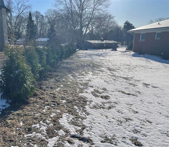 3443 Nichols Road, Auburn Hills, MI 48326