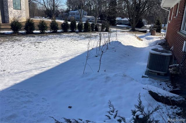 3443 Nichols Road, Auburn Hills, MI 48326