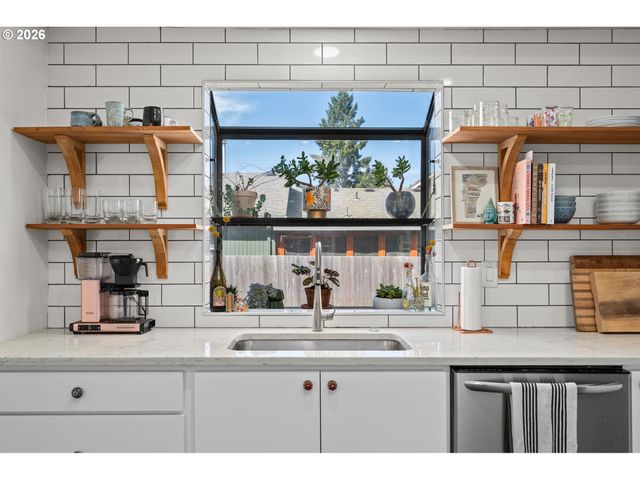 3004 Se 62ND Ave, Portland, OR 97206