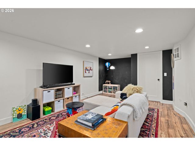 3004 Se 62ND Ave, Portland, OR 97206