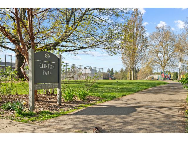 3004 Se 62ND Ave, Portland, OR 97206