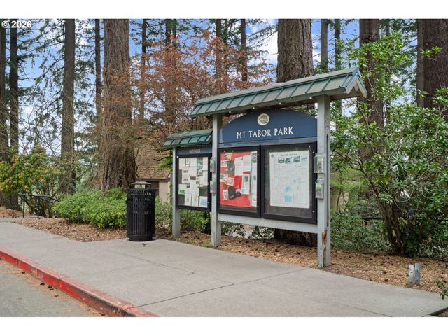 3004 Se 62ND Ave, Portland, OR 97206