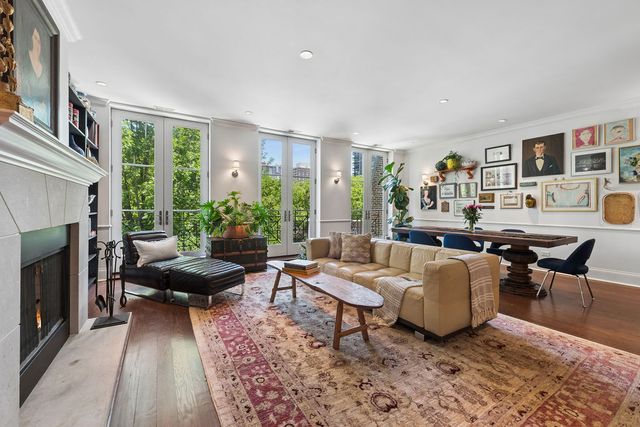 1418 N LaSalle Drive 3, Chicago, IL 60610
