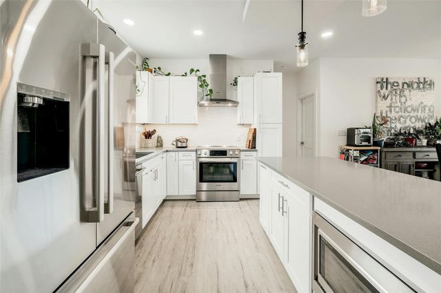 4300 Mansfield Dam CT 821, Austin, TX 78734