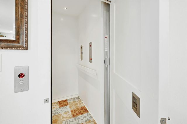 4300 Mansfield Dam CT 821, Austin, TX 78734