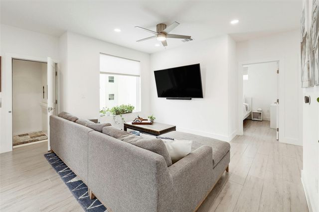 4300 Mansfield Dam CT 821, Austin, TX 78734
