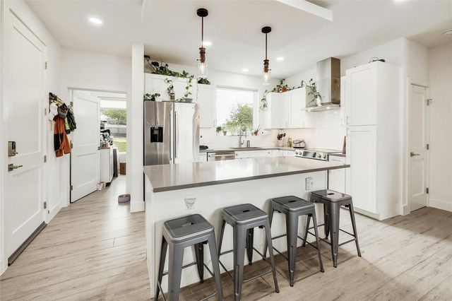 4300 Mansfield Dam CT 821, Austin, TX 78734